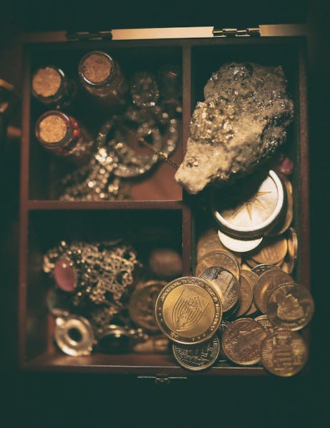 Gold jewelry — rings, necklaces and bracelets